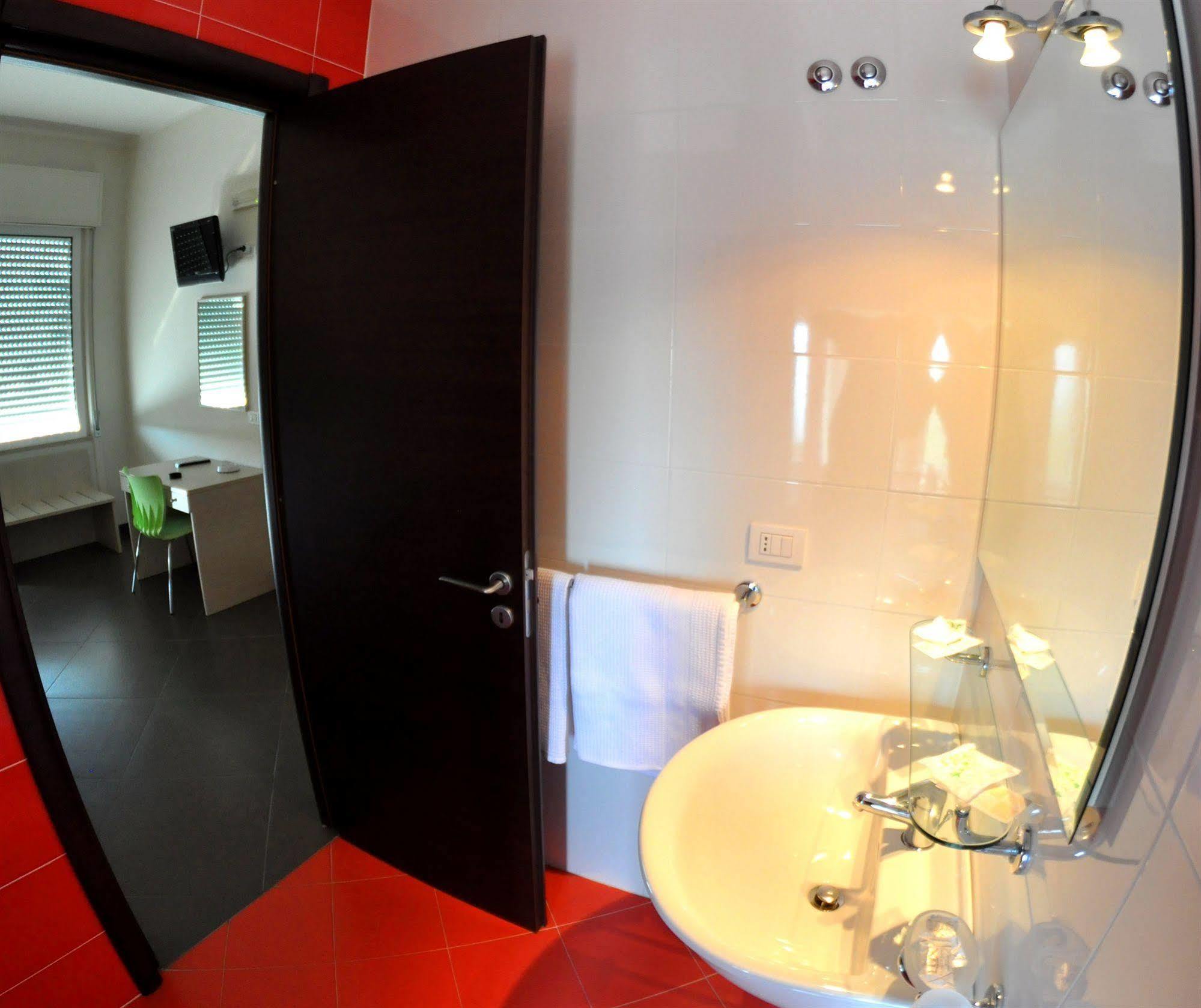 Albergo Riviera Spineta Battipaglia Exterior photo