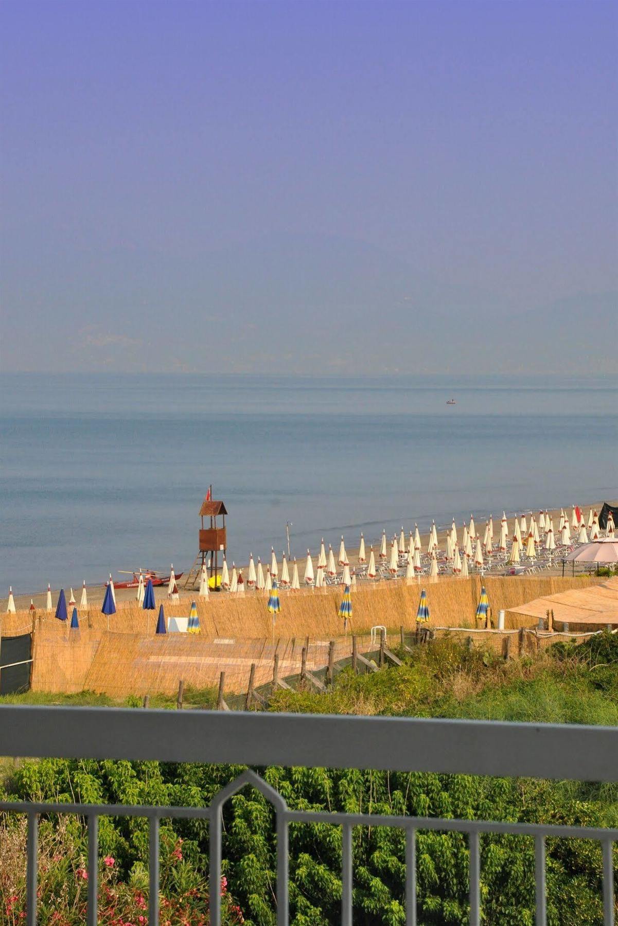 Albergo Riviera Spineta Battipaglia Exterior photo